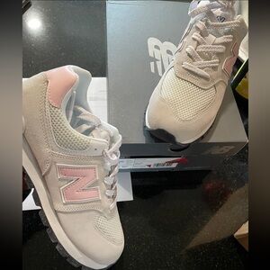 Women New balances 574 🎀🩶